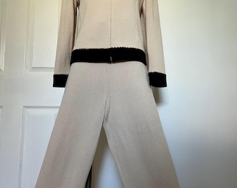 St John Beige Black Knit Zipper Jacket Palazzo Pants Suit Set Size 6 MINT Excellent Condition