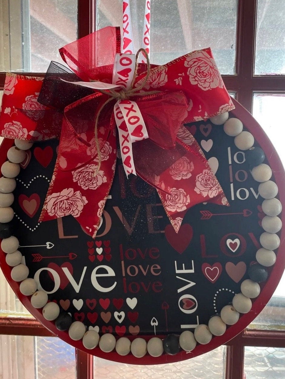 Valentines Day Pizza Pan Wreath farmhouse door hanger | Etsy
