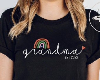 Personalized EST Grandma Shirt, Grandma Established Shirt, New Grandma Gift, Grandma Birthday Gift, Mothers Day Gift, New Granny Nana Gift