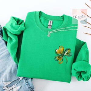Retro Shamrock Sweatshirt, Cute St Patricks Day Sweatshirt, St Paddys Day Sweater, Irish Sweatshirt, Shamrock Crewneck, Clover Sweatshirt