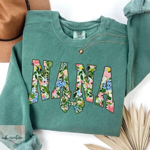 Custom Grandma Comfort Colors® Sweatshirt, Floral Mimi Sweatshirt, Grandma Floral Bow Sweater, Floral Nana Bow Sweatshirt, Gift for Grandma