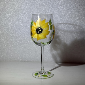 Hand Painted 15oz Sunflower wine glass, white wine glass with yellow sunflowers, christmas or holiday gift, gift for her, gift exchage