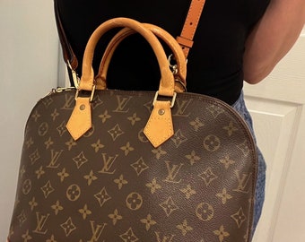 Authentic Louis Vuitton Alma . vitange in a very good condition