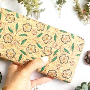 Cartera sin crueldad animal, Cartera de mujer, Cartera bohemia, Cartera hecha a mano, Cartera de cuero vegano, Patrón de ranúnculo