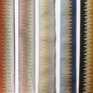 Gordijnafwerking, stoffendecoratie, gordijnafwerkingstape