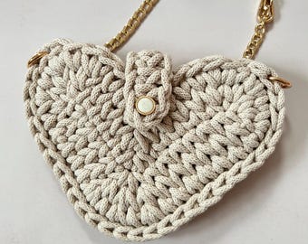 Heart Bag Dirndl – Crocheted Fanny Pack & Crossbody – Folk Festival Traditional Bag – Oktoberfest Heart Handbag