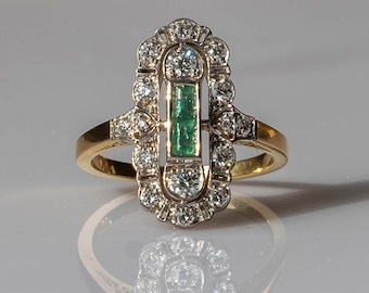 Edwardian 18K Gold Emerald Diamond Ring: Vintage Fine Jewelry