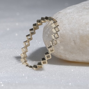 Dainty 14K Solid Gold Cubes Ring: Geometric Handmade Jewelry
