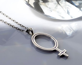 Colgante de plata de ley con el símbolo de Venus: collar feminista esmaltado a mano