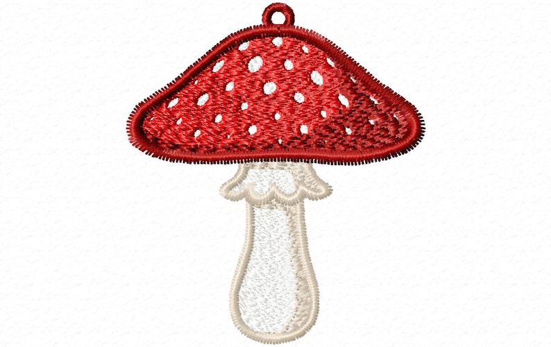 Op de afbeelding: Geborduurd paddestoelontwerp met een rode hoed en witte stippen. De steel is gebroken wit en het ontwerp heeft een lus om op te hangen. Dit decoratieve item is perfect om een vleugje fantasie toe te voegen.
