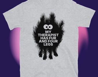 Camiseta "Mi terapeuta tiene pelo y cuatro patas"