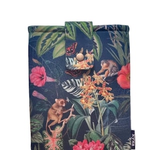 Book sleeve, tablet sleeve, monkeyforest, monkey, book pouch, bookprotector, gewatteerde booksleeve, forest