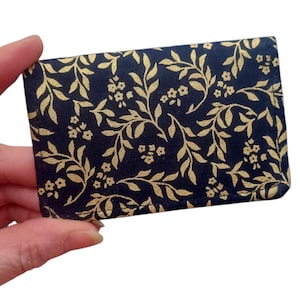 Kleine slanke creditcardhouder, giftcardhouder, Oystercard holder, klein cadeautje, minimalistische kaarthouder, flowers, pocketcard holder
