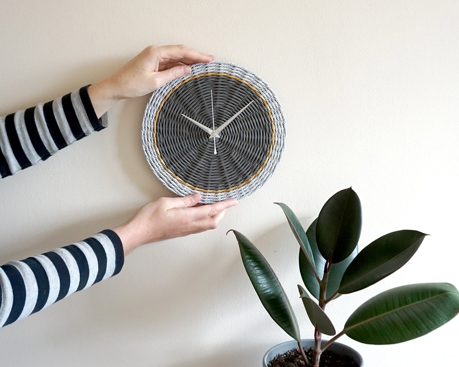 IASIRTGN Personalized Anniversary Wedding Clock for IASIRTGN Personalized Anniversary Wedding Clock for