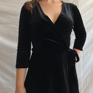 Vestido envelope de veludo preto/vestido robe de manga comprida