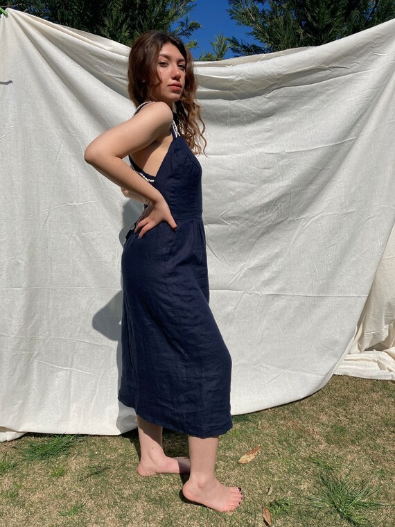 Robe tablier en lin SOFIA Robe croisee bleu marine Robe en lin avec poches Etsy France