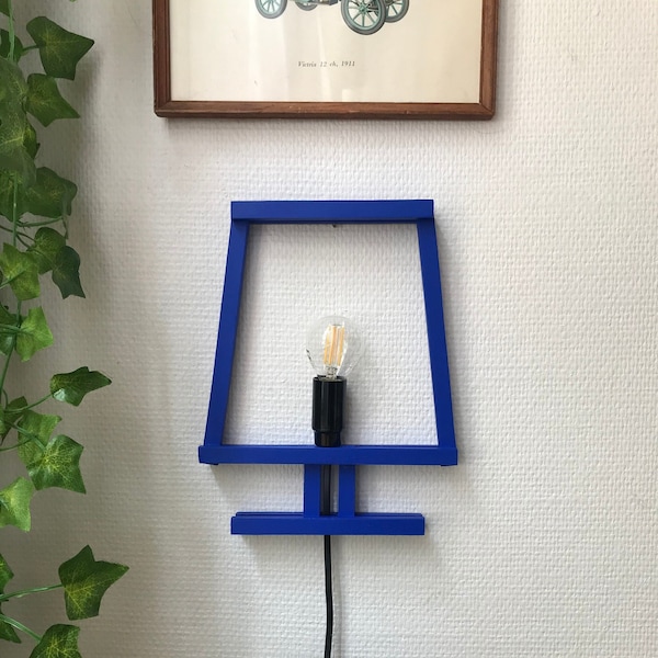 Lampe en bois minimaliste bleue