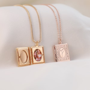 Book Locket Necklace with Birth Flower, Locket Keyring with Photo, Custom Initial Flower Engraved Locket, Gift for mother, Mother's Day Gift