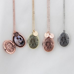 Collier médaillon vintage avec photo, collier porte-image personnalisé avec disque floral initial, cadeau commémoratif pour grand-mère/maman/elle/grand-mère