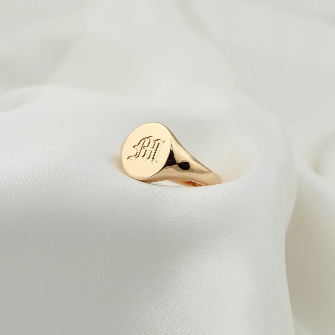 Signet Ring,initial Ring,old English Letter Ring,customized