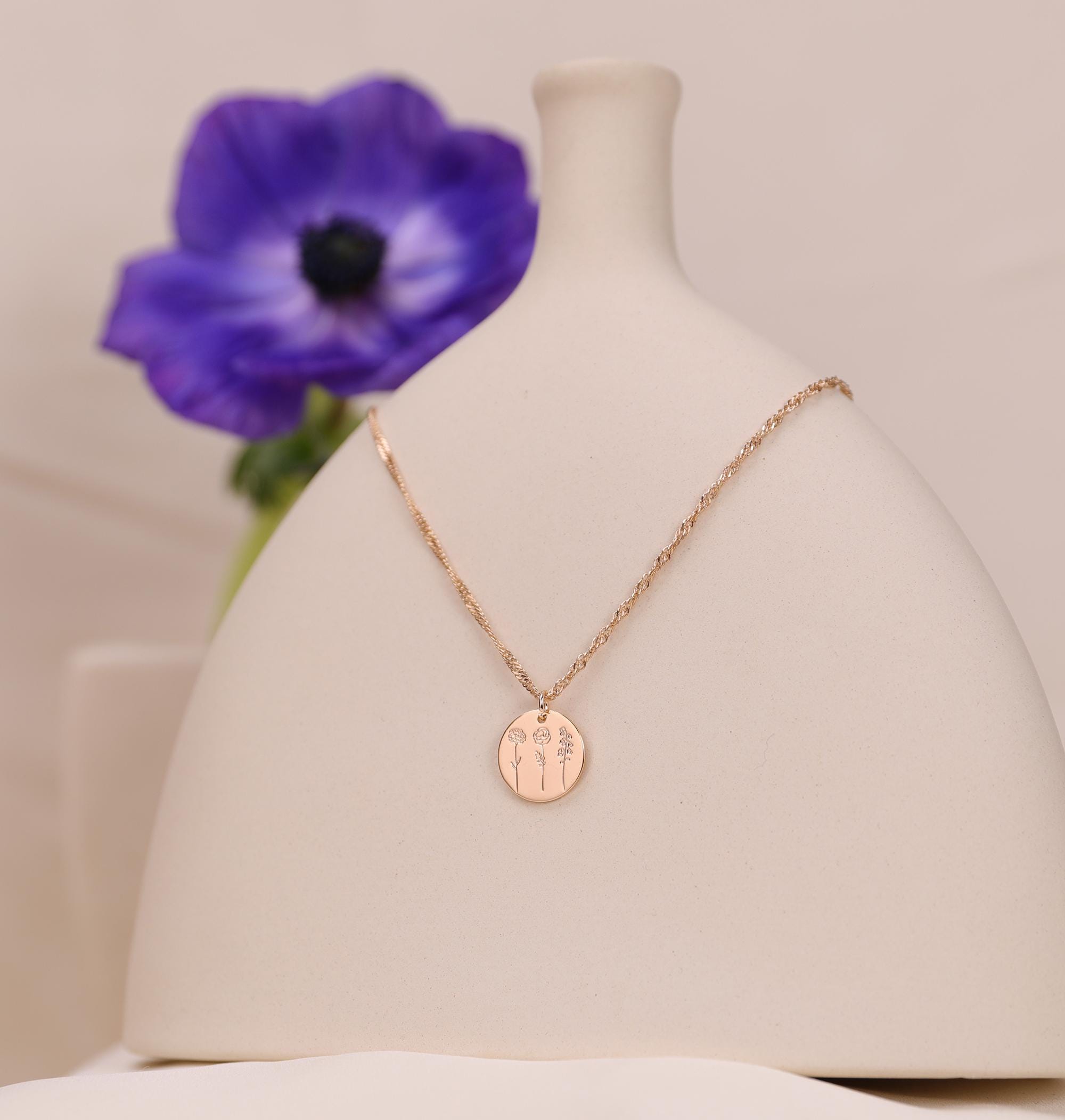 誕生花ネックレス - 最大3つの花の刻印を選択、ゴールド/シルバー
