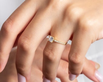 Solitaire 14K Gouden Ring - Cadeau voor haar - Alledaagse sieraden - Merry Chirstmas - Minimalistische ring - Mini Stone Promise Ring - Cadeau voor vrouw