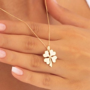 Clover Heart Gold Necklace - 14K Gold - Good Luck Gifts - Gold Chain - Dainty Gold Necklace - Tiny Clover Necklace - Christmas Gifts