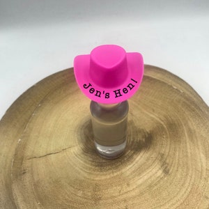 Pink Cowboy Hat Placecards | Personalised Bottle Top Place Settings | Last Rodeo Theme | Hen Do Bachelorette Party | Wine | Drinks | Wedding