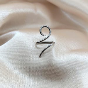 Joyería para piercing de puente hecha a mano