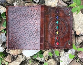 Chakra Stein Lederbuch: Handgemachtes Grimoire, Buch der Schatten