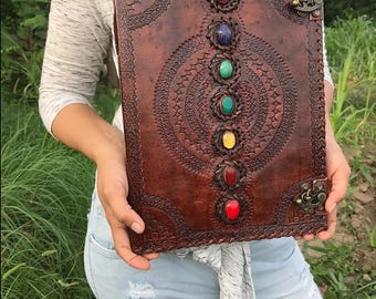 Handgefertigtes 7 Steine Lederbuch, Buch der Schatten, Grimoire, Extra Großes Notizbuch.
