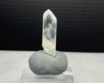 24 Carats 100 /% Natural Superb Color Natural Big Size Yellowish Kunzite 3 Pieces Internally Flawless from Afghanistan