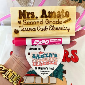 Gepersonaliseerde gegraveerde whiteboardwisser cadeau met beursmarkering, gepersonaliseerde kerstkaart, holografisch cellofaancadeauzakje vastgebonden met lint!