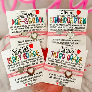Primo giorno di scuola! Braccialetti regolabili mamma e figlio, biglietto personalizzato, scatola e nastro inclusi!
