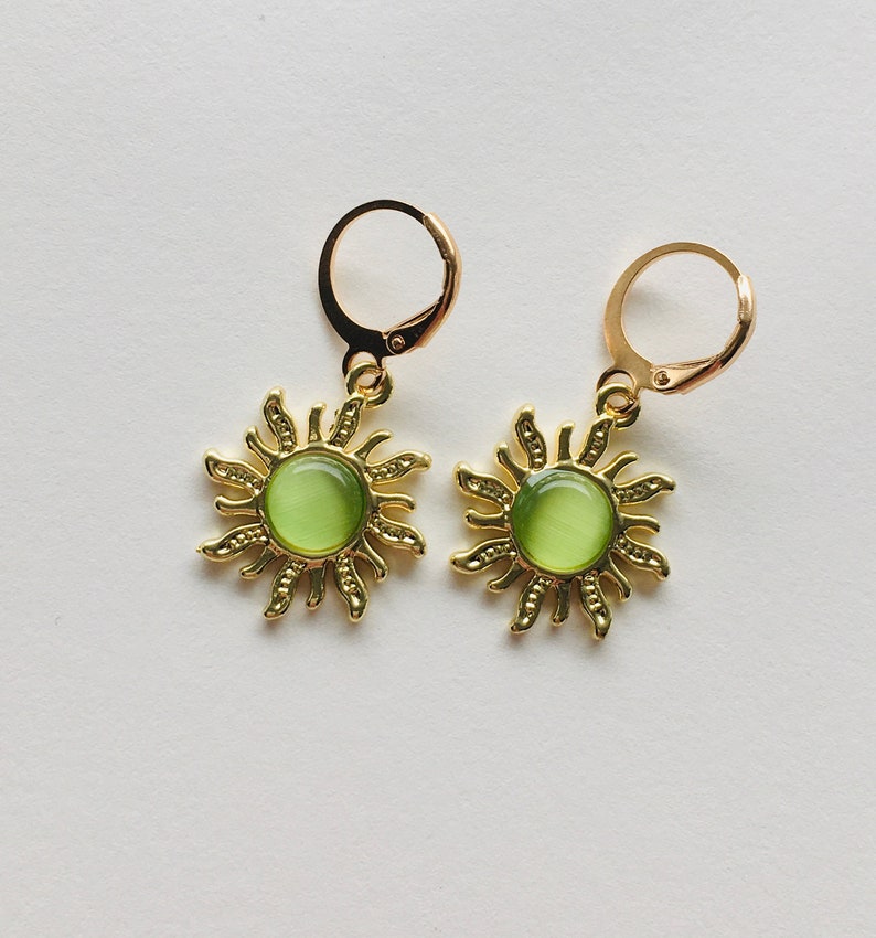 Green Sun White Sun Trendy Earrings Orange Sun Hypoallergenic Aesthetic Earrings Gold Sun Charm Huggie Earrings Rhinestone Sun Charm