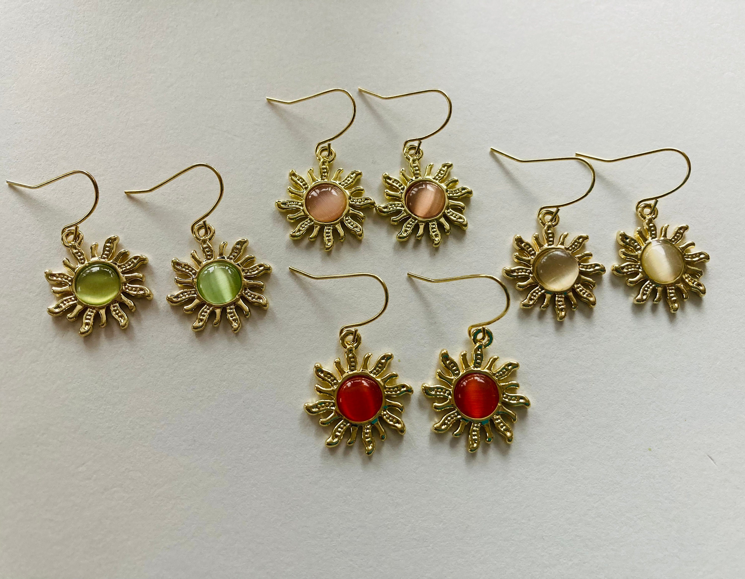 Green Sun White Sun Trendy Earrings Orange Sun Hypoallergenic Aesthetic Earrings Gold Sun Charm Huggie Earrings Rhinestone Sun Charm