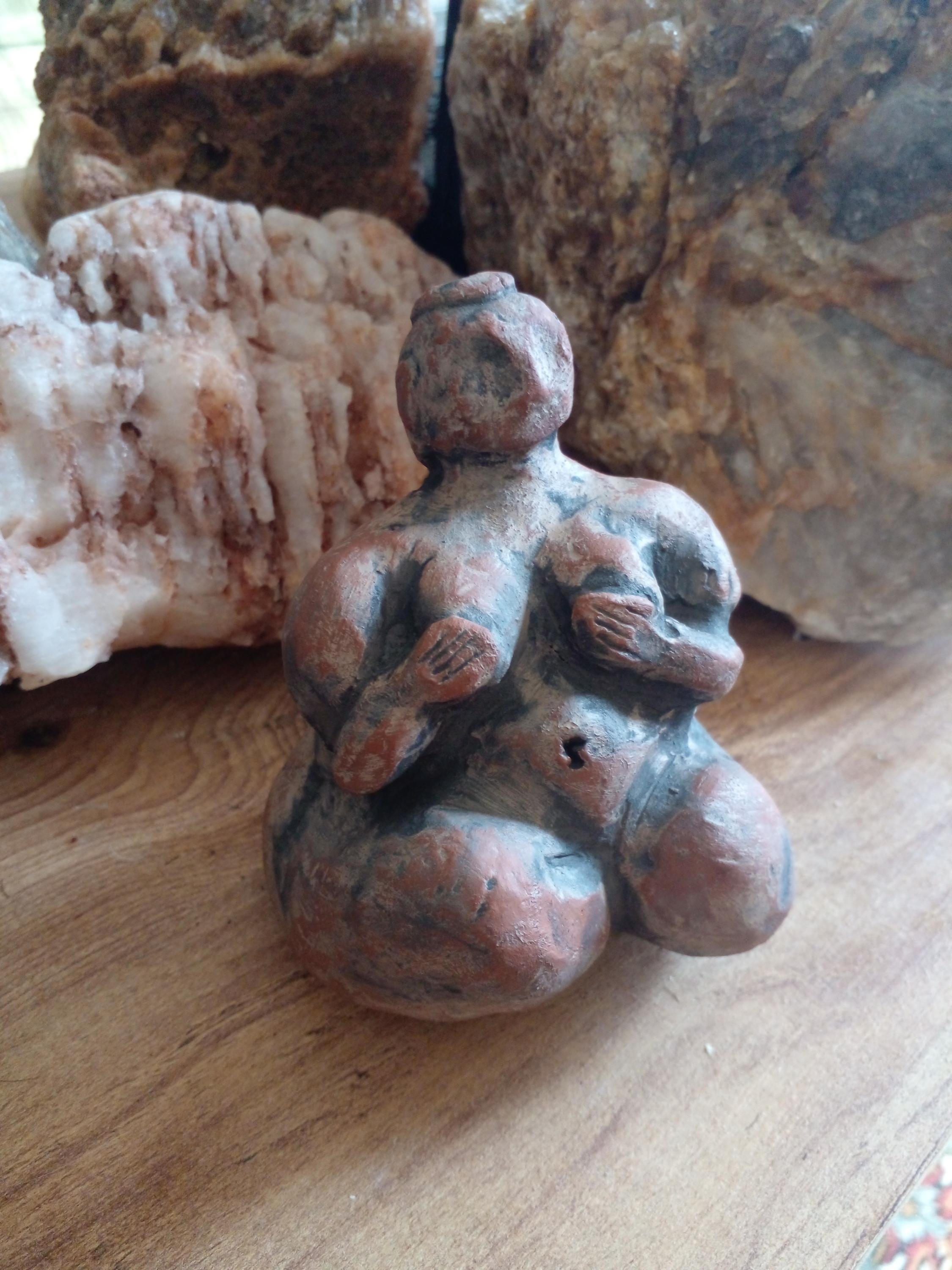 陶器の彫刻 2点セット　土偶の足　むちむちしていてかわいい Anatolian Çatalhöyük Mother Goddessmama8000 BC - Etsy