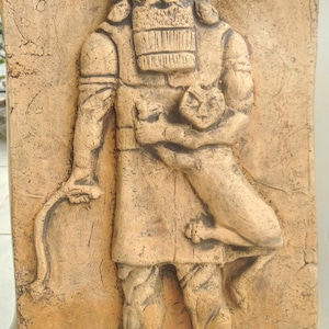 Sumerian king gilgamesh  21&#39;&#39;33&#39;&#39;4&#39; cm ceramic