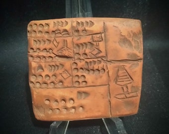 Early Sumerian clay tablet 3000 BC