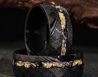 Damascus Meteorite Black Steel Ring, Gold Leaf Inlay, Hammered Men&#39;s Wedding Band, Galaxy Crushed Stone Engagement Promise Ring for Him