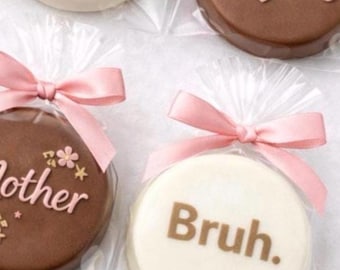 Oreos cubiertas de chocolate para el Día de la Madre, Oreos Ghirardelli Double Stuff, Bruh, Mama, Mom galletas divertidas para el Día de la Madre de parte de los niños.