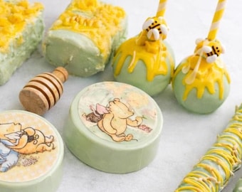 Dulces de cumpleaños de Winnie the Pooh: Galletas, Cake Pops, Pretzels, Rice Krispy Pops, Oreos cubiertas de chocolate