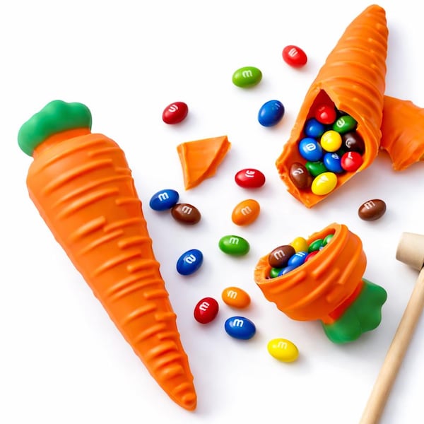 Easter Breakable Smash Chocolate | Large Carrots filled with M&M’s | + Wooden mallet | Individually wrapped