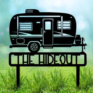 Custom Camper Trailer Yard Sign, Personalized RV Metal Stake for Campsite Garden Cabin Lawn, Outdoor, Camping Gift for Trailer Owners