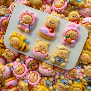 Mélange/cabochon pour bébé Winnie l'ourson à faire soi-même | Winnie l'ourson, décodage, breloques DIY, breloques cuisine kawaii