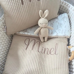 Babydecke mit Namen personalisiert – Set aus Decke und Kissen – Geschenk Geburt Taufe