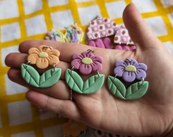 simple flower earrings/ polymer clay/ summer/ pastel flowers/