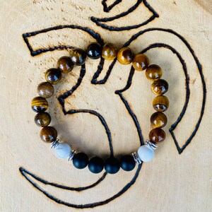 Tiger&#39;s Eye, Howlite and Black Onyx. Beaded Bracelet for Men & Women