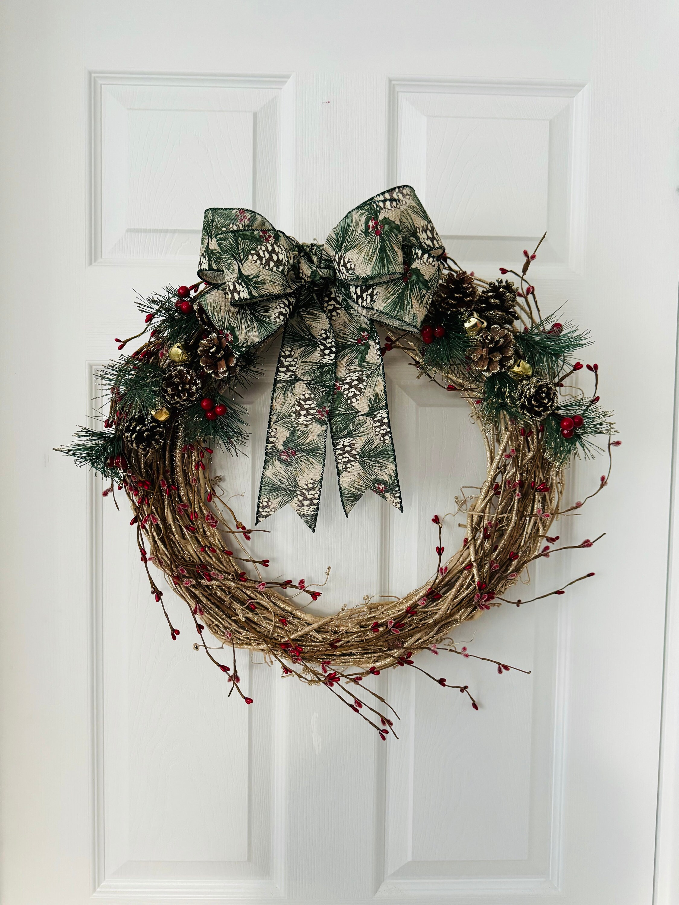 Christmas Wreath, Winter Wreath, Gold Christmas Decor, Farmhouse Christmas Wreath, Farmhouse Christmas Decor, Red Christmas Wreath