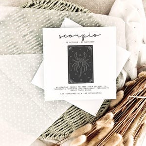 Skorpion Geburtstagskarte | Personalisierte Astrologie Geburtstagskarte, Skorpion Sternzeichen Karte, Geburtsmonatskarte, lustiges Geschenk für Freund zum Geburtstag